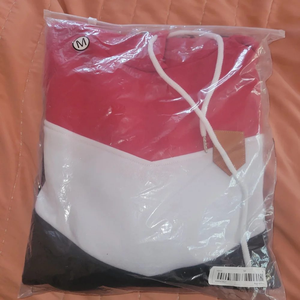 Men's Trendy Red White And Black Hoodie Size Medium NWOT - Picture 3 of 3